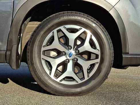 Used 2023 Subaru Forester Premium AWD/4WD image 8