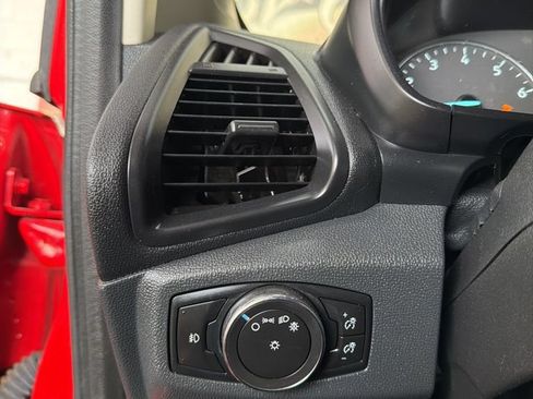 Used 2020 Ford EcoSport SE FWD image 23