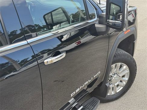 Used 2023 GMC Sierra 2500 Denali image 10