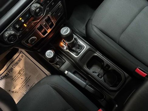 Used 2023 Jeep Gladiator Sport image 91