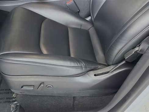 Used 2022 Tesla Model Y Performance image 21