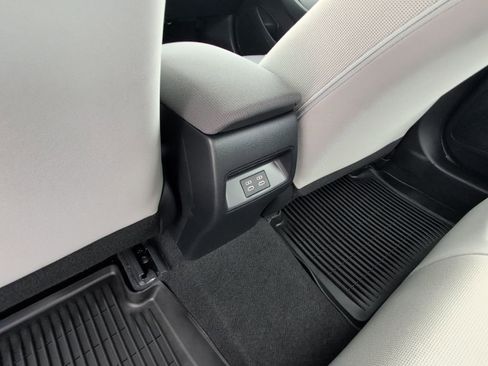 Certified 2023 Toyota Corolla LE image 21