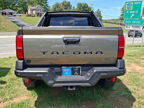 Used 2024 Toyota Tacoma 4x4 Double Cab Hybrid image 5