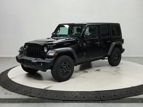Used 2022 Jeep Wrangler Unlimited Sport AWD/4WD image 4