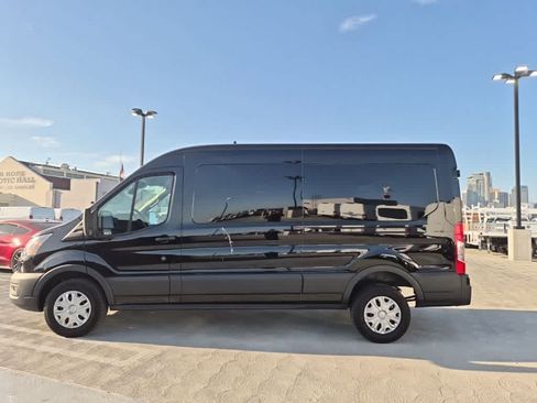 Used 2025 Ford Transit 250 148 Medium Roof RWD image 2