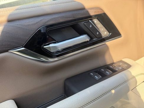 New 2026 GMC Yukon Denali w/ Sun & Power Step Package image 11