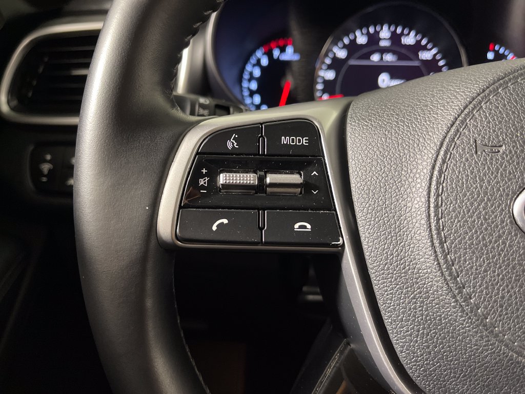 Used 2020 Kia Sorento EX AWD/4WD image 28