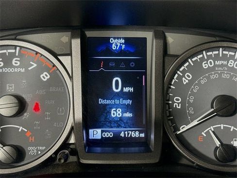 Certified 2022 Toyota Tacoma TRD Off-Road image 12