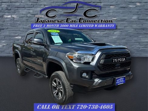 Used 2018 Toyota Tacoma TRD Sport AWD/4WD image 10