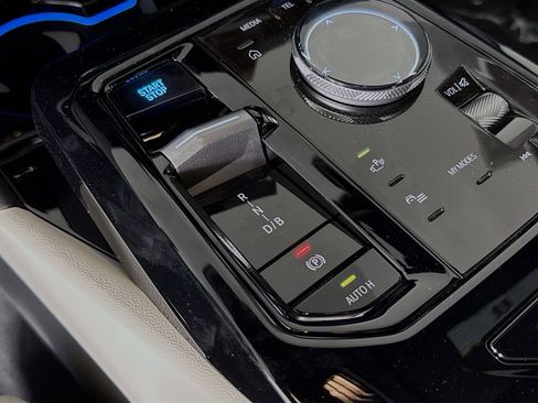 New 2026 BMW i5 eDrive40 RWD image 17