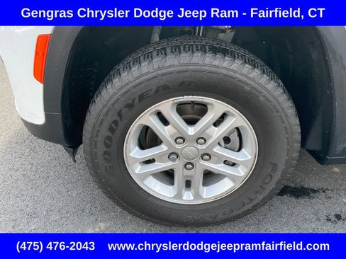 Certified 2023 Jeep Grand Cherokee Laredo w/ Luxury Tech Group I AWD/4WD image 12