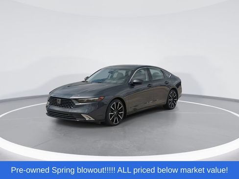Used 2023 Honda Accord Touring image 4