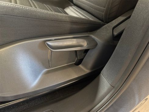 Used 2023 Volkswagen Tiguan S image 13