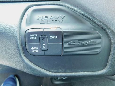 Used 2024 RAM 3500 Big Horn image 34