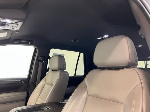 Used 2021 GMC Yukon SLT w/ SLT Luxury Package AWD/4WD image 16