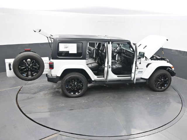 Used 2023 Jeep Wrangler Unlimited Sahara w/ Cold Weather Group AWD/4WD image 71