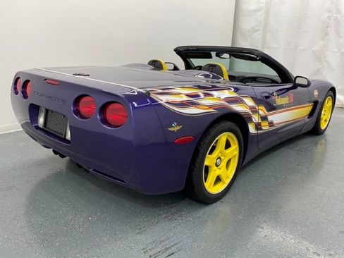 Used 1998 Chevrolet Corvette Convertible w/ Memory Pkg RWD image 9