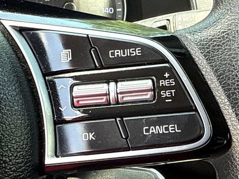 Used 2020 Kia Forte LXS FWD image 25