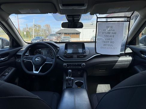 Used 2022 Nissan Altima 2.5 SV image 12