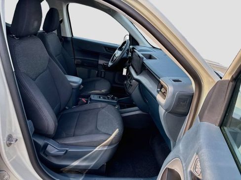 Certified 2025 Ford Maverick XL FWD image 34