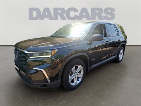 Used 2023 Honda Pilot LX image 3