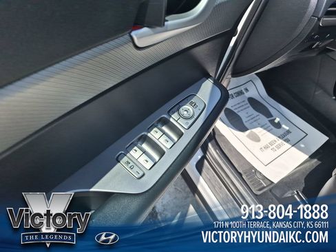Used 2025 Hyundai Palisade SEL FWD image 11