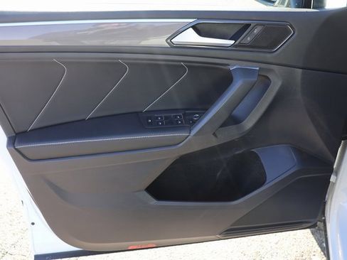 Used 2023 Volkswagen Tiguan SE R-Line image 25