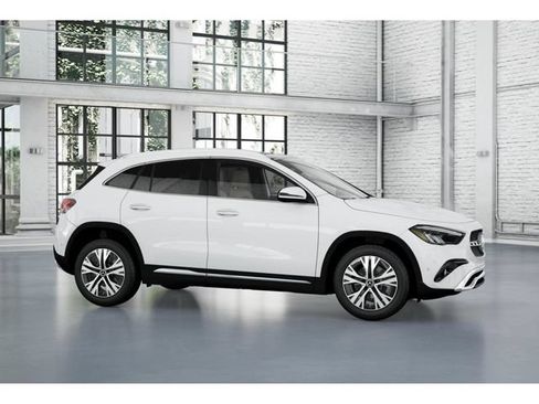 Certified 2026 Mercedes-Benz GLA 250 4MATIC image 14