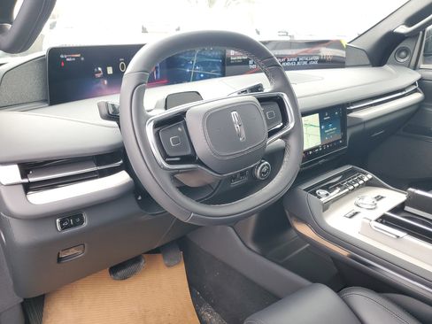 New 2025 Lincoln Navigator L Reserve w/ Jet Appearance Package image 14