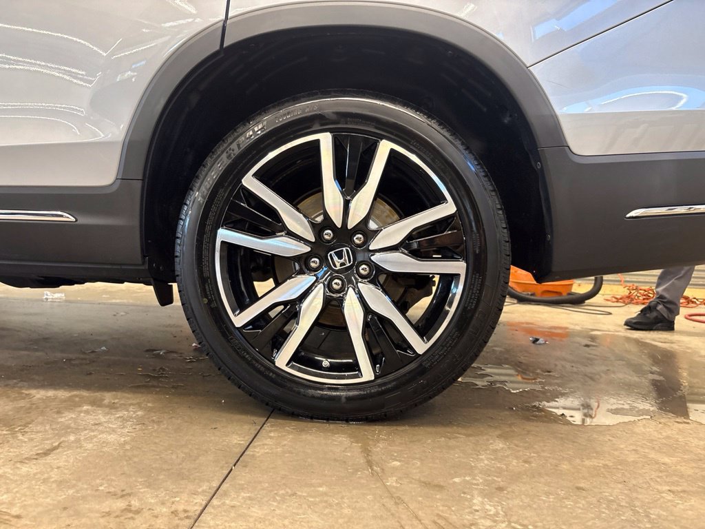 Used 2020 Honda Pilot Touring image 28