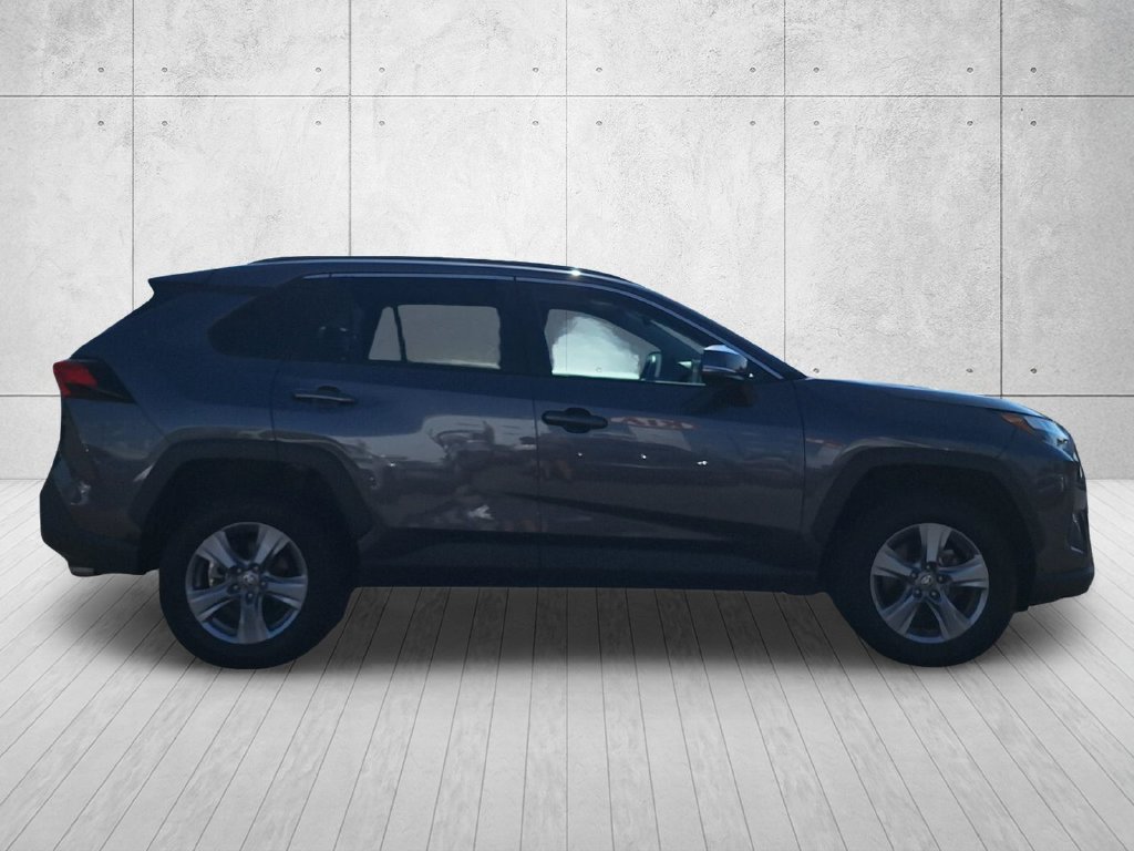 Used 2022 Toyota RAV4 XLE w/ Convenience Package FWD image 4