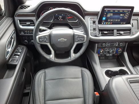 Used 2021 Chevrolet Tahoe Z71 w/ Z71 Signature Package image 13