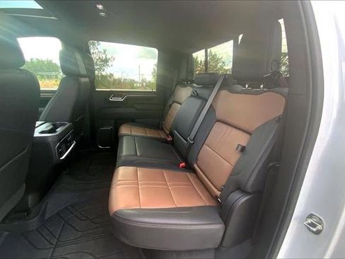 Used 2024 Chevrolet Silverado 2500 High Country w/ High Country Premium Package image 25