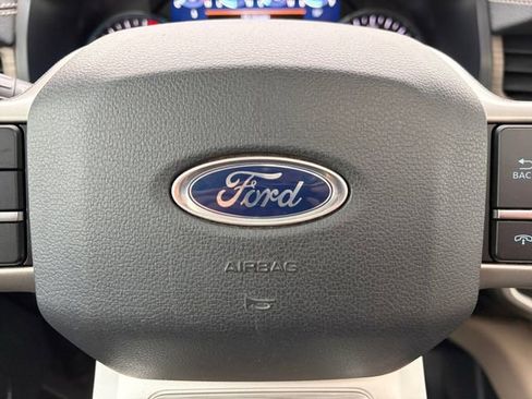 Used 2022 Ford Expedition Max Limited image 6