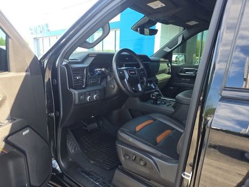 Used 2024 GMC Sierra 1500 AT4 w/ Technology Package AWD/4WD image 10