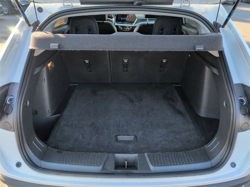 Used 2025 Chevrolet Trax LT w/ LT Convenience Package image 30