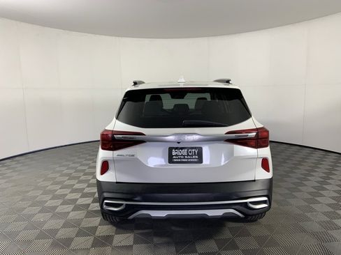 Used 2023 Kia Seltos EX image 8