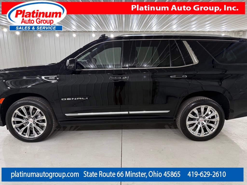 Used 2021 GMC Yukon Denali w/ Denali Premium Package AWD/4WD image 2