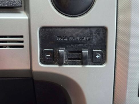 Used 2011 Ford F150 Lariat Limited RWD image 26