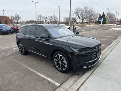 Used 2024 Lincoln Nautilus Reserve w/ Equipment Group 202A image 2