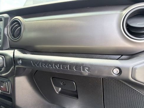 Used 2020 Jeep Wrangler Sport AWD/4WD image 30