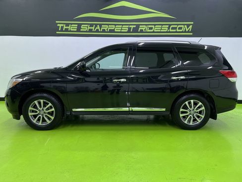 Used 2016 Nissan Pathfinder SL w/ SL Premium Package AWD/4WD image 6