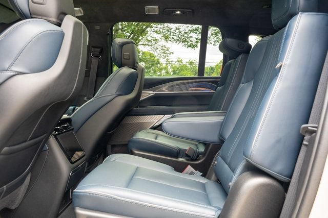 Used 2026 Cadillac Escalade IQ Sport 2 AWD/4WD image 46