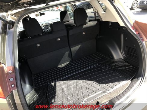 Used 2014 Toyota RAV4 LE FWD image 18