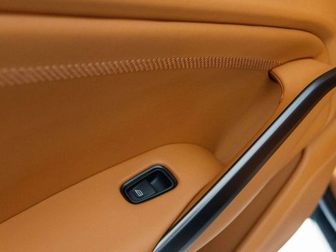 New 2026 Aston Martin DBX 707 image 35