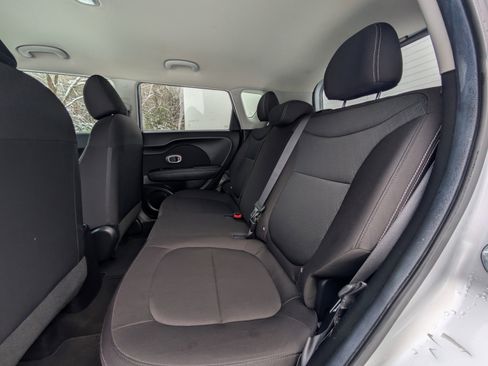Used 2018 Kia Soul image 30