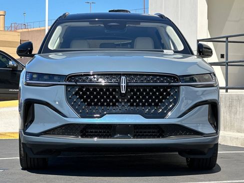 New 2026 Lincoln Nautilus Black Label w/ Jet Appearance Package AWD/4WD image 8