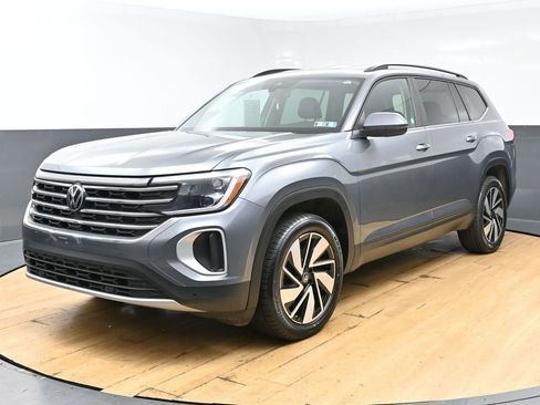 Used 2025 Volkswagen Atlas SE FWD image 6