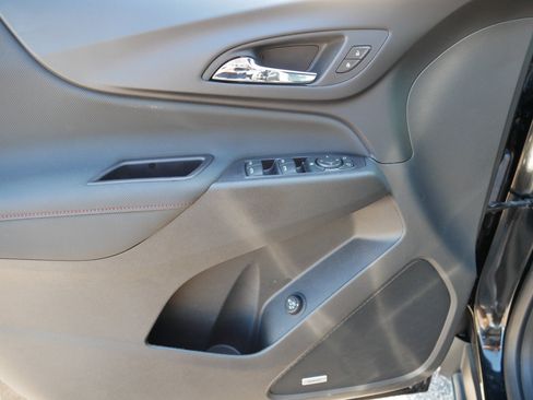 Used 2022 Chevrolet Equinox RS w/ RS Leather Package image 19