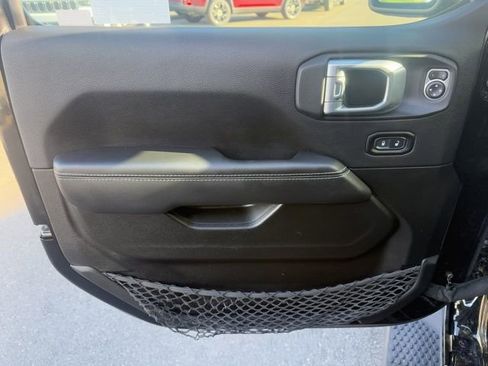 Certified 2022 Jeep Wrangler Unlimited Sahara w/ LED Lighting Group image 5